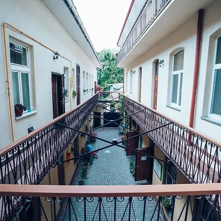 Wonderful Flat On Center *