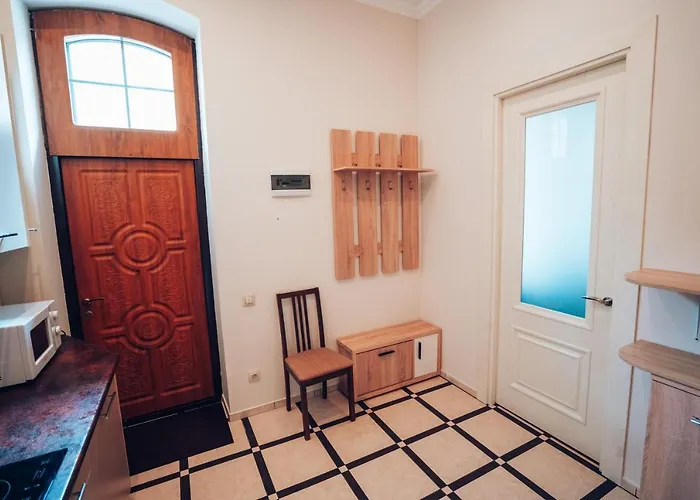 Wonderful Flat On Center *