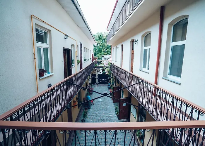 Wonderful Flat On Center *